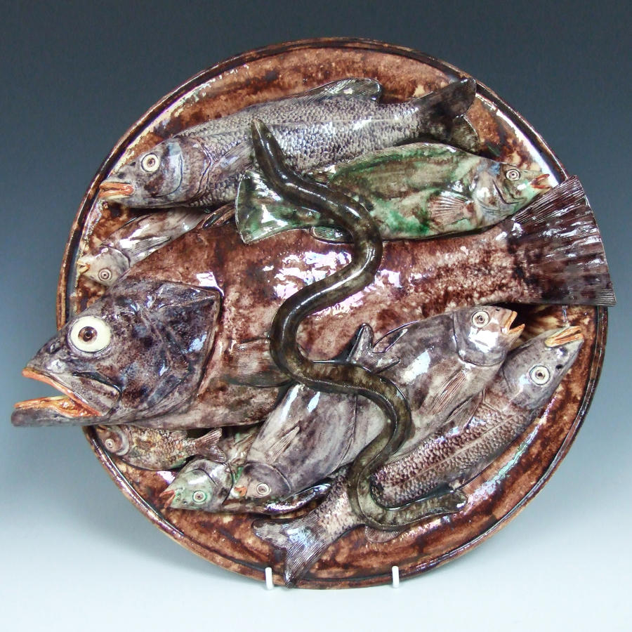 Large Mafra Palissy fish charger
