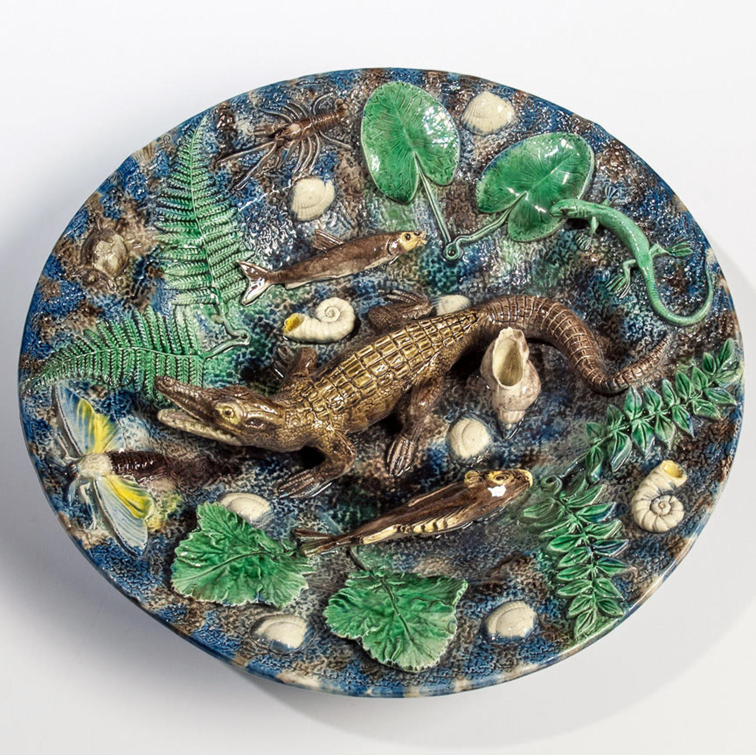 Very fine and rare large Palissy crocodile motif charger