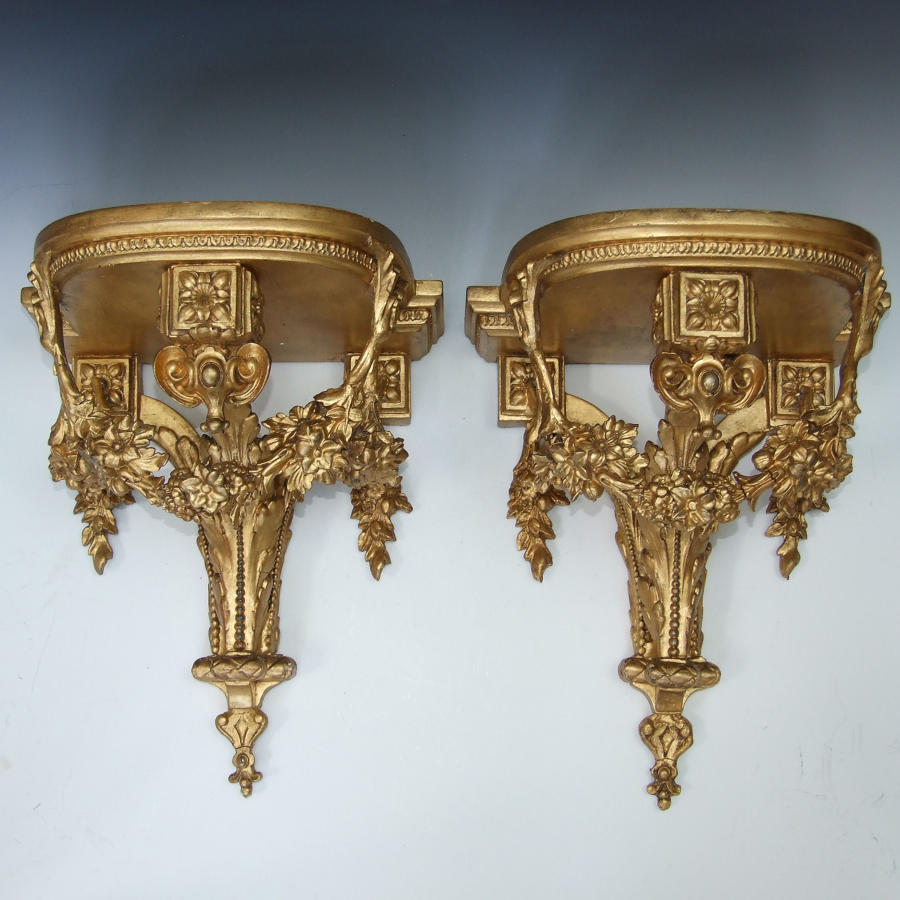 Fine & large pair of Georgian gilt brackets