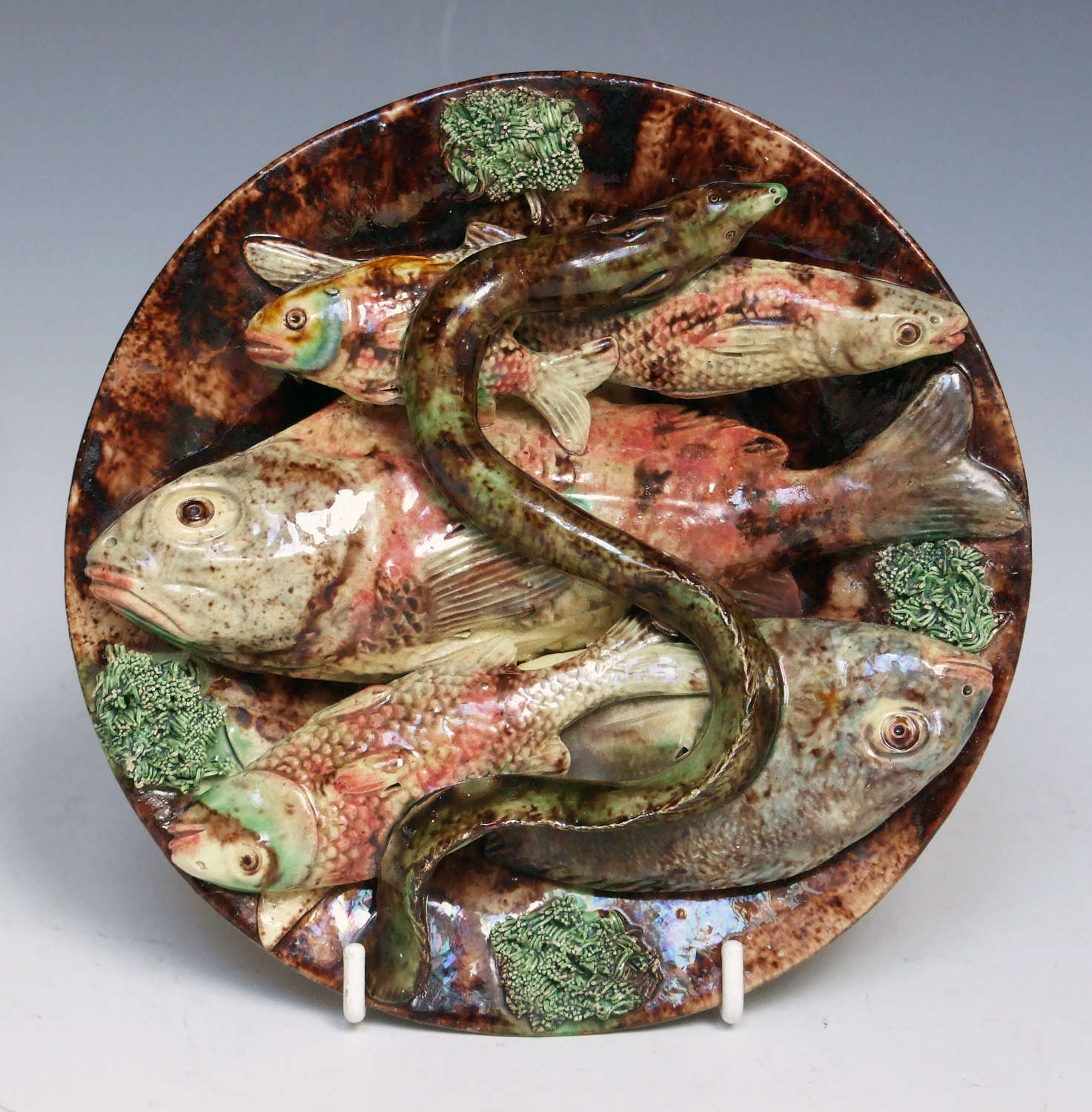 Small fish motif Portuguese Palissy plate