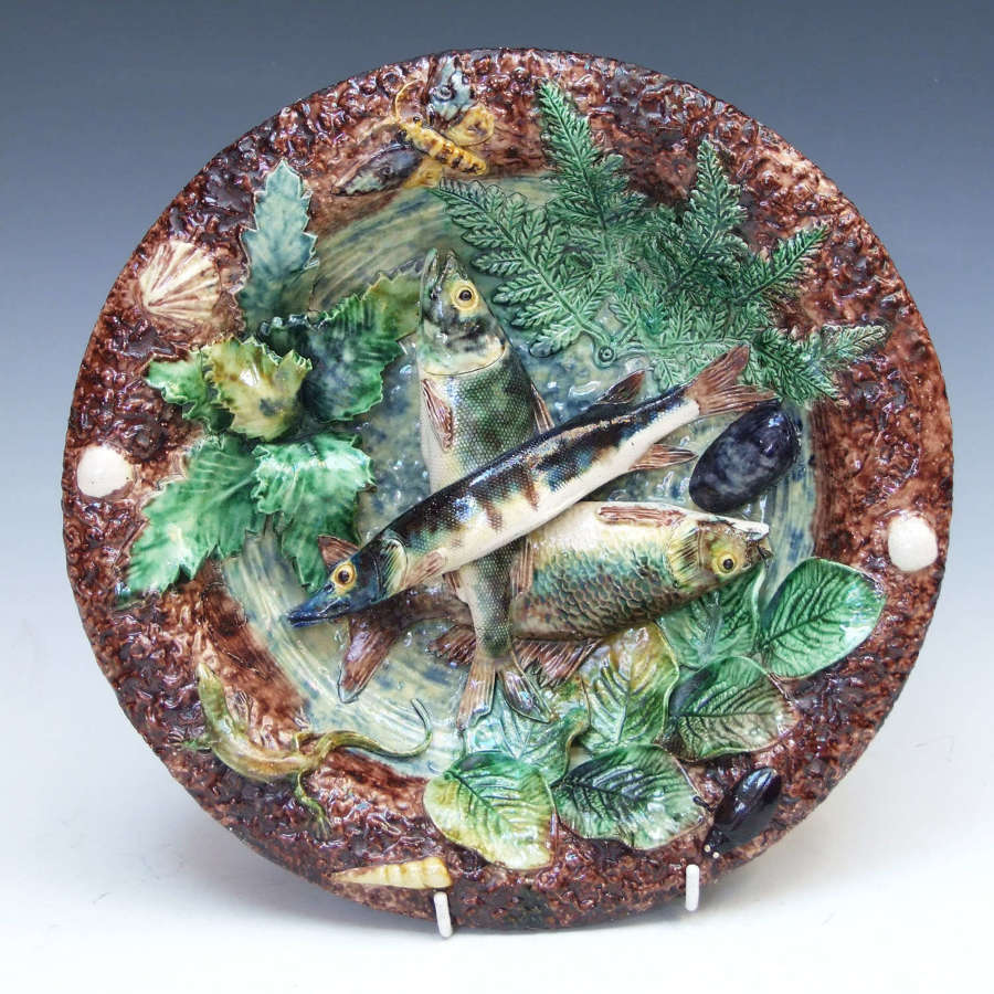 Fine Thomas Sergent autumnal colours Palissy fish motif plate